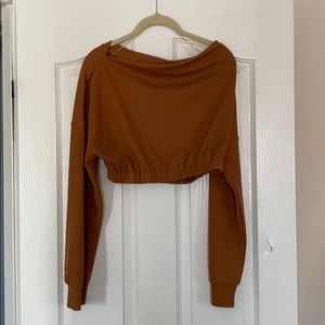 Long sleeve crop shirt